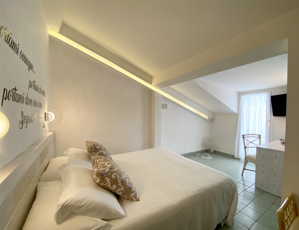 media.Camere-Economy-01-Hotel-Luxor-Cattolica