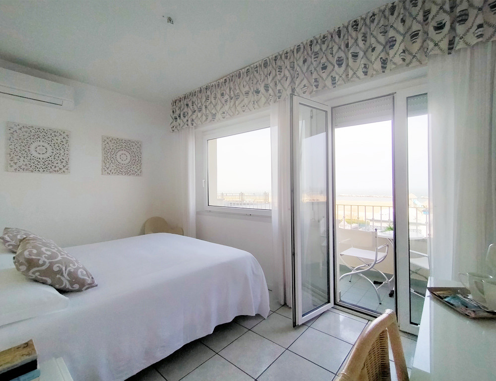 media.Camere-Enjoy-04-Hotel-Luxor-Cattolica