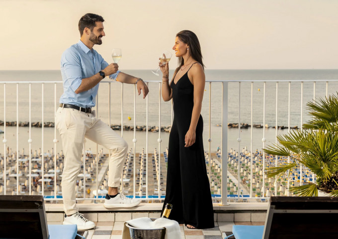 media.Slide-01--Hotel-Luxory-Cattolica