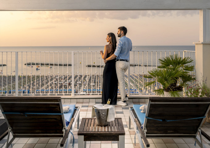 media.Gallery-Terrazzo-02-Hotel-Luxor-Cattolica