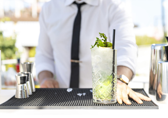 media.Gallery-Aperitivo-03-Hotel-Luxor-Cattolica