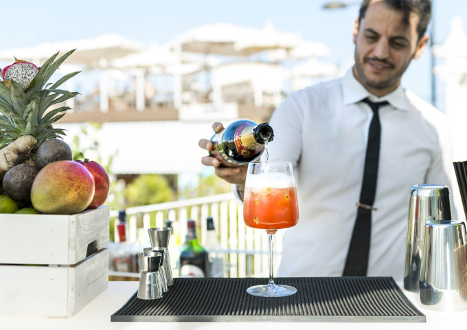 media.Gallery-Aperitivo-05-Hotel-Luxor-Cattolica