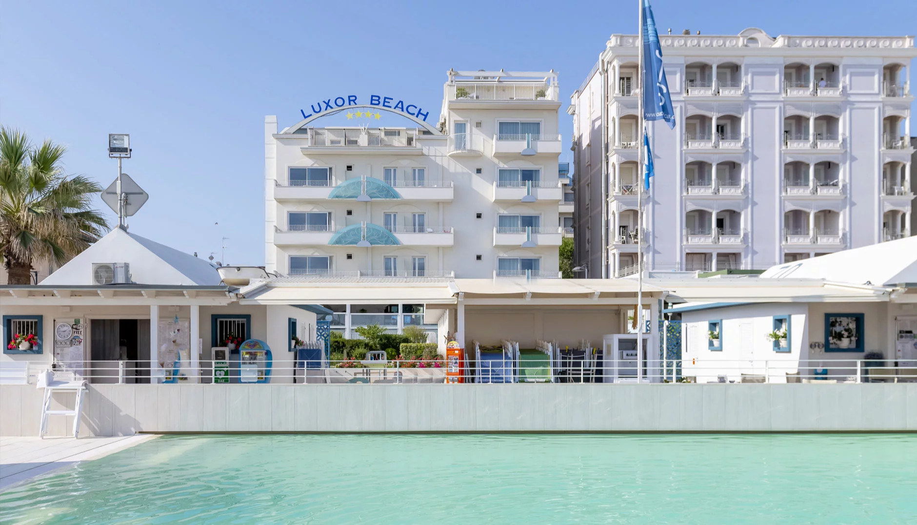 media.Slide-Spiaggia-02-Hotel-Luxory-Cattolica